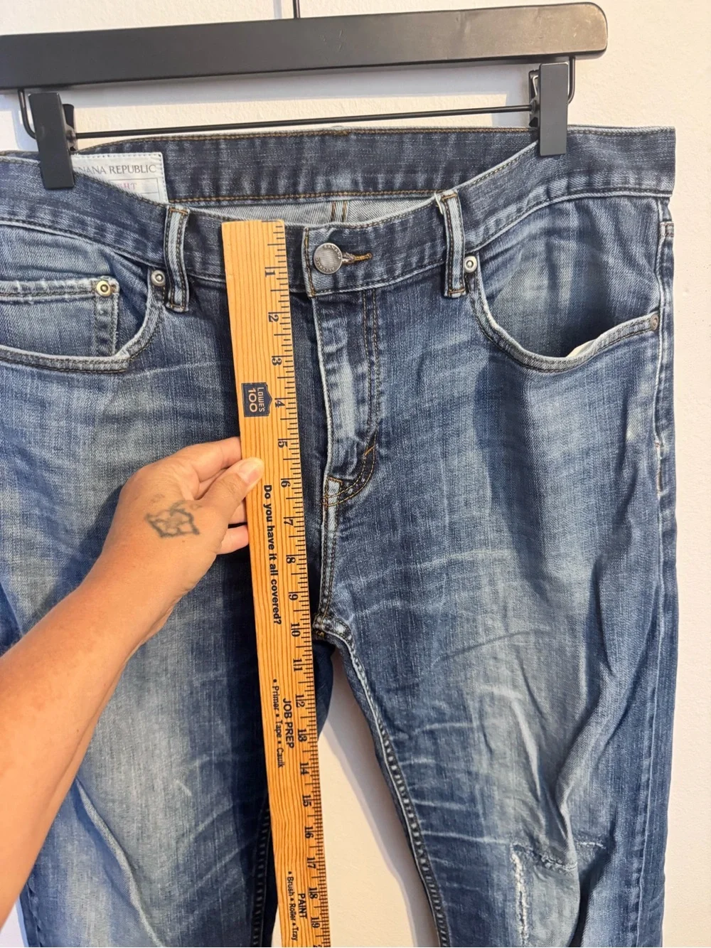 Banana Republic Men's Straight Leg Distressed Medium Wash Denim Jeans 33x34